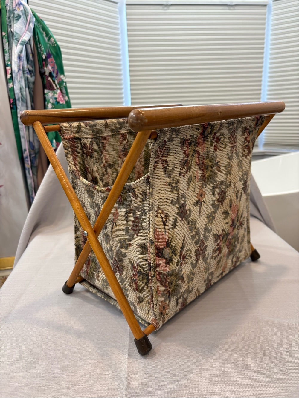 Vintage Floral Knitting Storage with Wood Frame - Beige and Brown